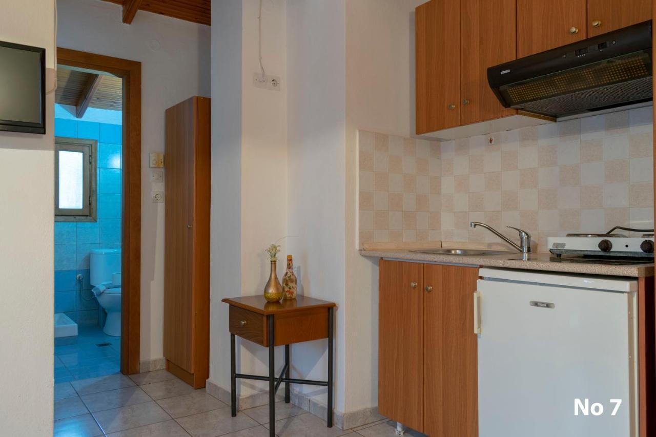 Sofias Studios East Home Неос-Мармарас Екстер'єр фото
